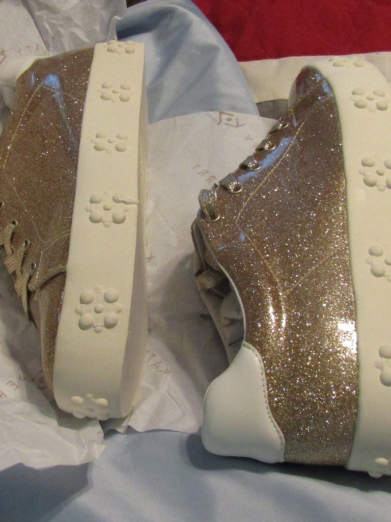 Nib Katy Perry Florral Champagne Sneakers Size 11 Glitzy Gold Platform Bling — image 3 of 5